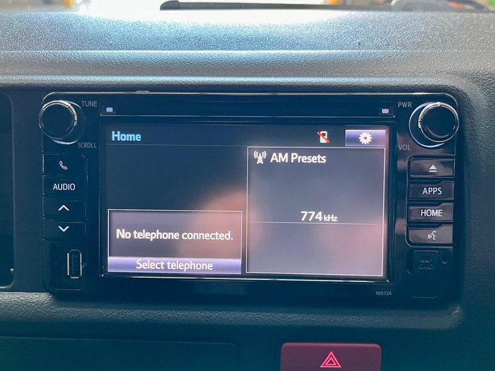 2018 Toyota Hiace Commuter TRH223R French Vanilla