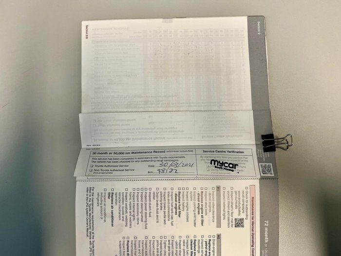 2018 Toyota Hiace Commuter TRH223R French Vanilla