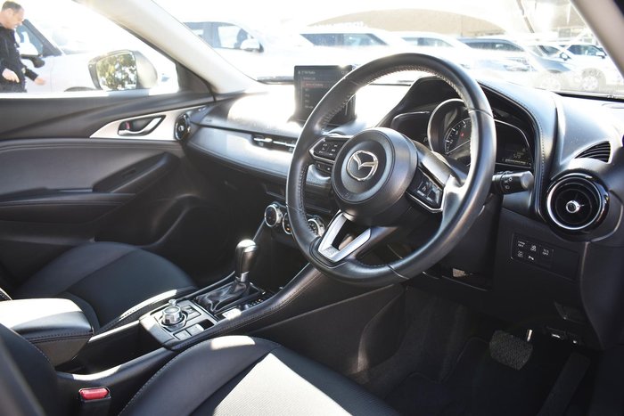 2023 Mazda CX-3 sTouring DK White