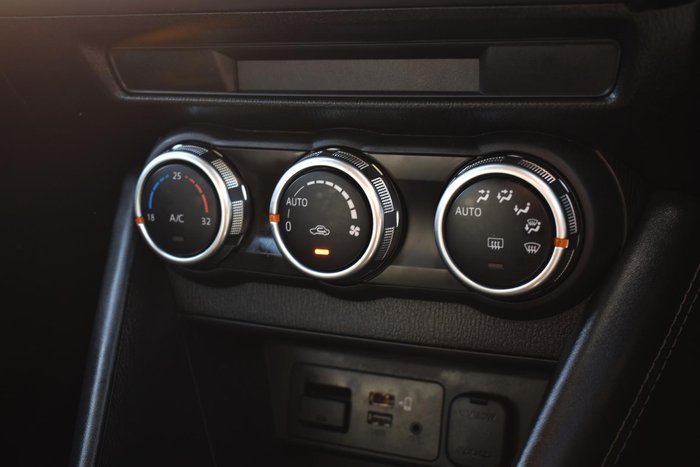 2023 Mazda CX-3 sTouring DK White