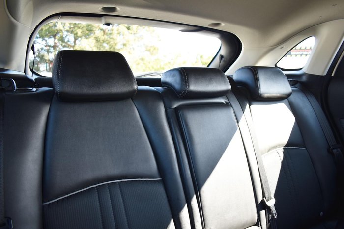 2023 Mazda CX-3 sTouring DK White