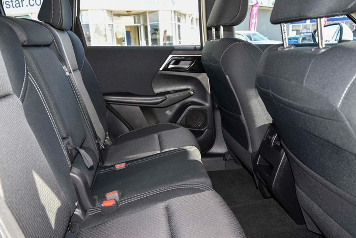 2022 Mitsubishi Outlander ES ZM MY22 White