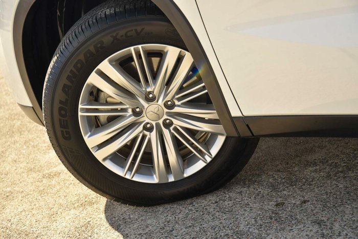 2022 Mitsubishi Outlander ES ZM MY22 White