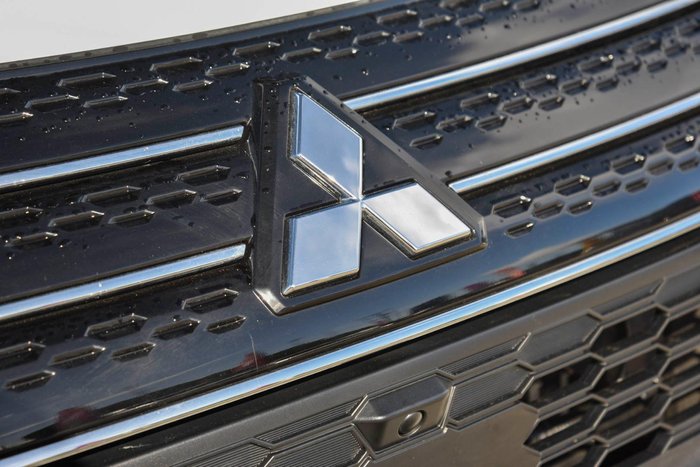 2022 Mitsubishi Outlander ES ZM MY22 White