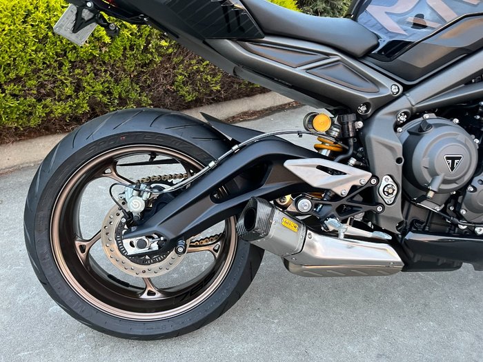 2022 Triumph STREET TRIPLE RS Black