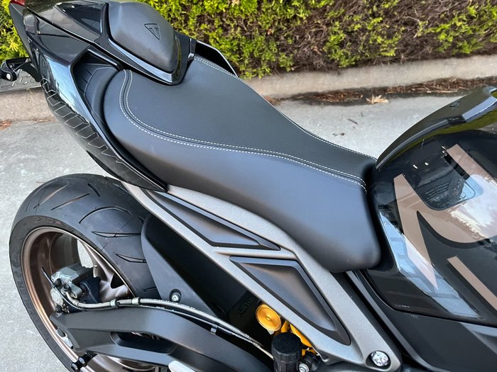 2022 Triumph STREET TRIPLE RS Black
