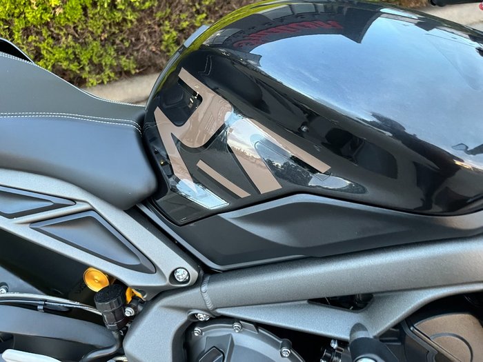 2022 Triumph STREET TRIPLE RS Black