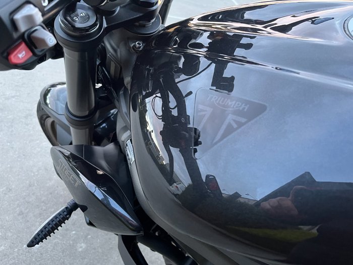 2022 Triumph STREET TRIPLE RS Black