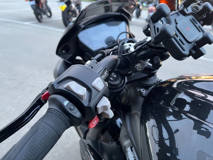2022 Triumph STREET TRIPLE RS Black