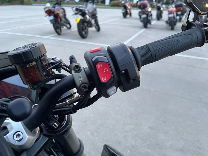 2022 Triumph STREET TRIPLE RS Black