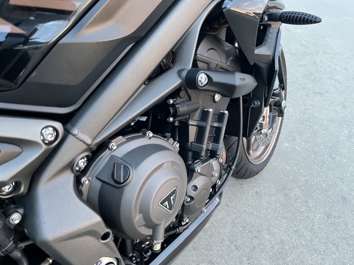 2022 Triumph STREET TRIPLE RS Black