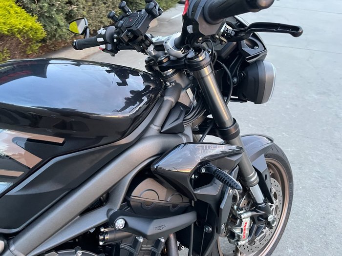 2022 Triumph STREET TRIPLE RS Black