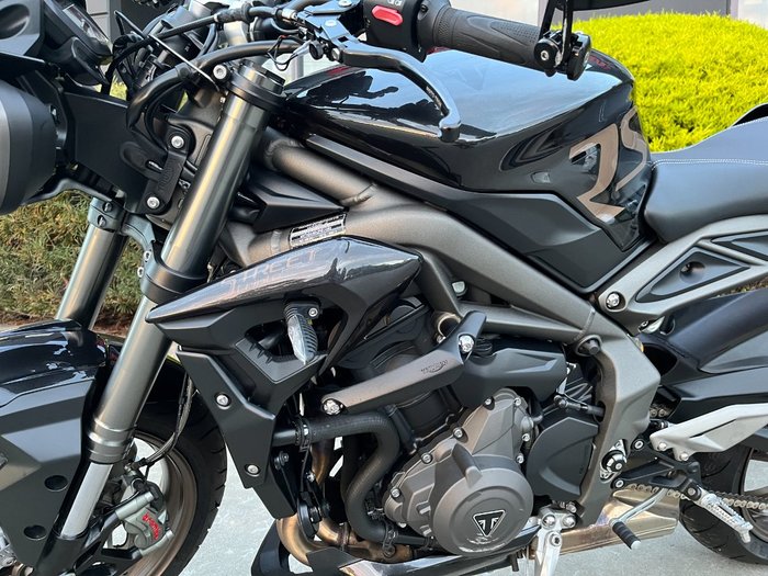 2022 Triumph STREET TRIPLE RS Black