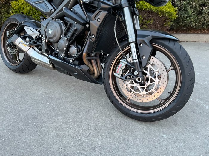 2022 Triumph STREET TRIPLE RS Black