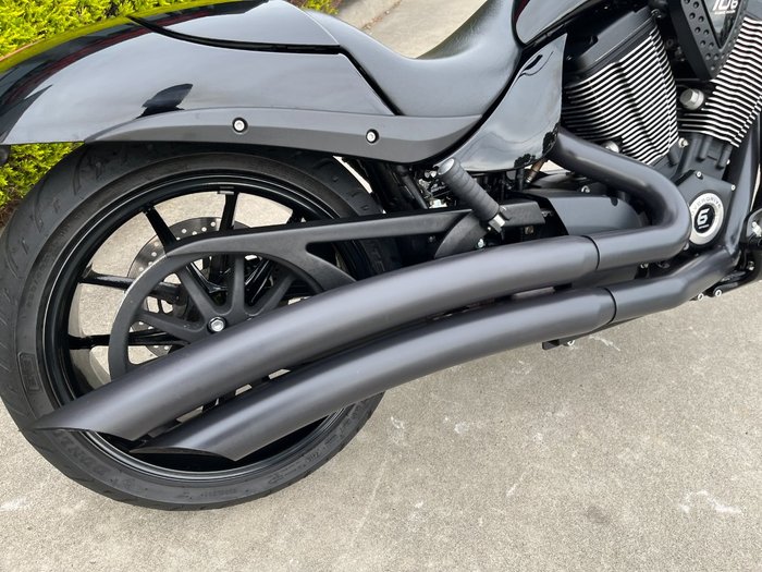 2016 VICTORY HAMMER 8-BALL Solid Black INT