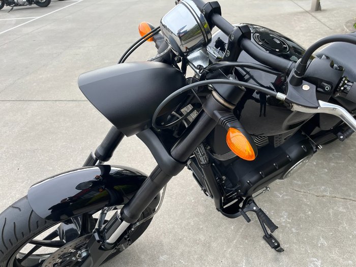2016 VICTORY HAMMER 8-BALL Solid Black INT
