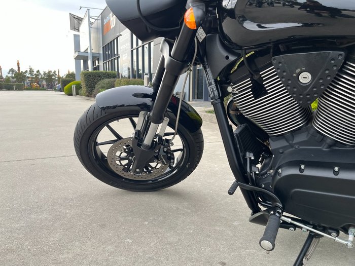 2016 VICTORY HAMMER 8-BALL Solid Black INT