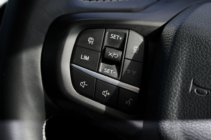 2024 Ford Everest Platinum