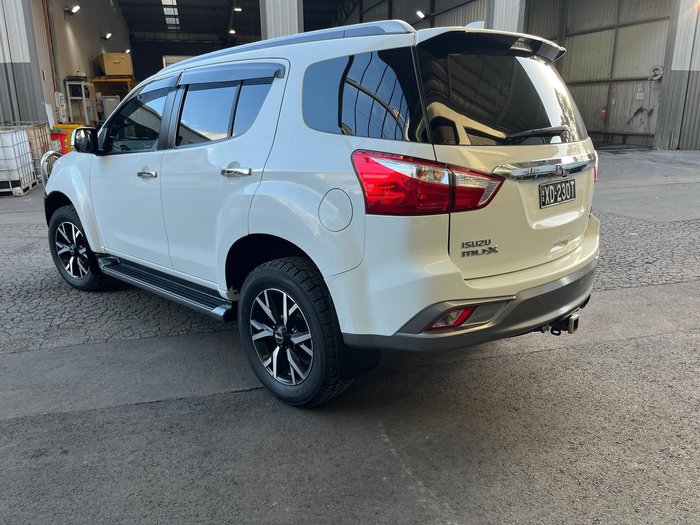 2019 Isuzu MU-X LS-T
