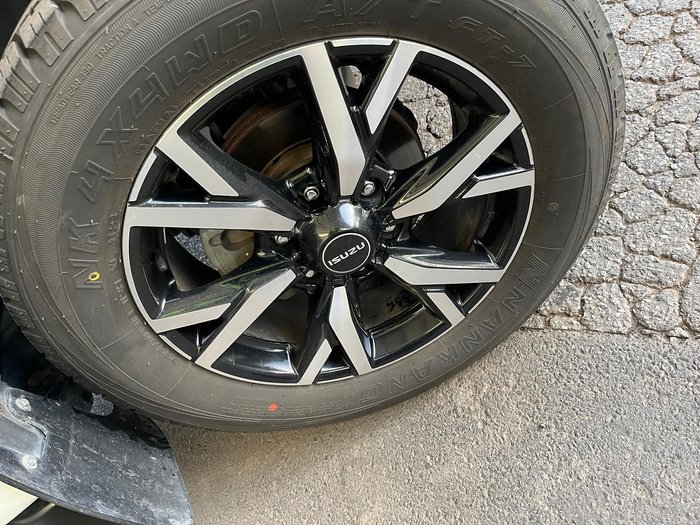 2019 Isuzu MU-X LS-T