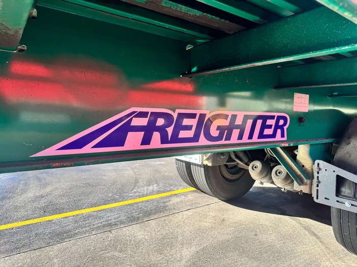 2012 Maxitrans St3 24 Pallet Sd Curtain Sider