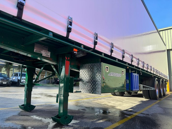 2012 Maxitrans St3 24 Pallet Sd Curtain Sider
