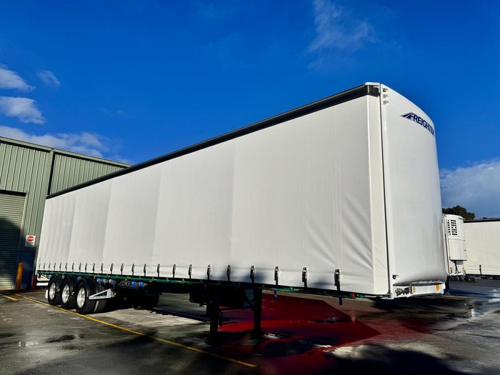 2012 Maxitrans St3 24 Pallet Sd Curtain Sider