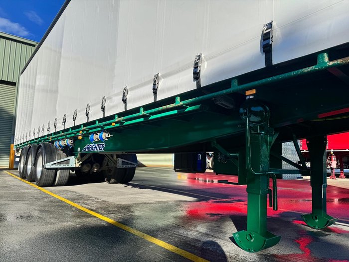2012 Maxitrans St3 24 Pallet Sd Curtain Sider