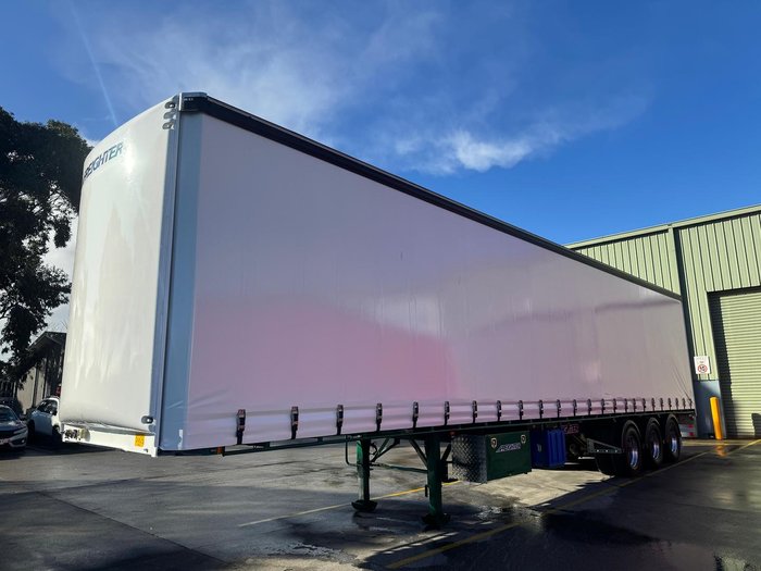 2012 Maxitrans St3 24 Pallet Sd Curtain Sider