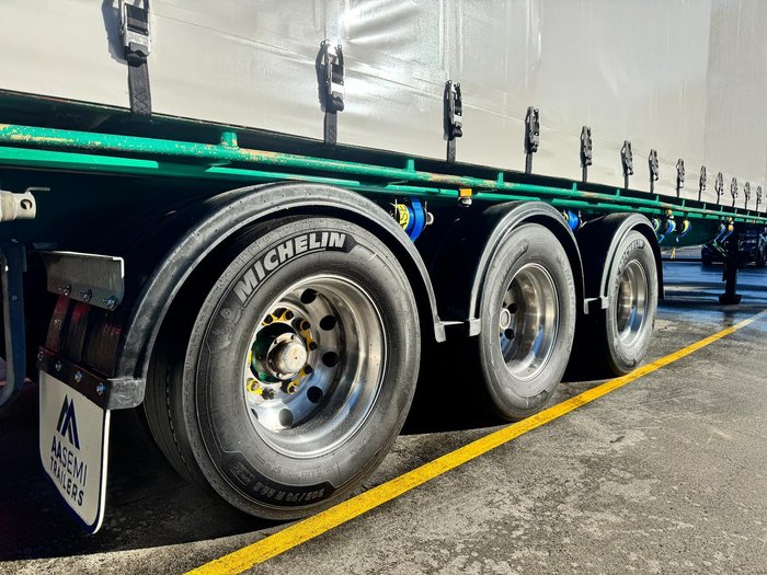 2012 Maxitrans St3 24 Pallet Sd Curtain Sider