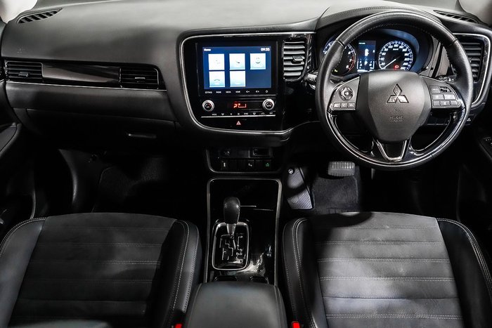 2021 Mitsubishi Outlander LS