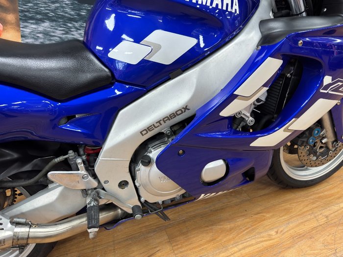 1998 Yamaha YZF600R BLUE