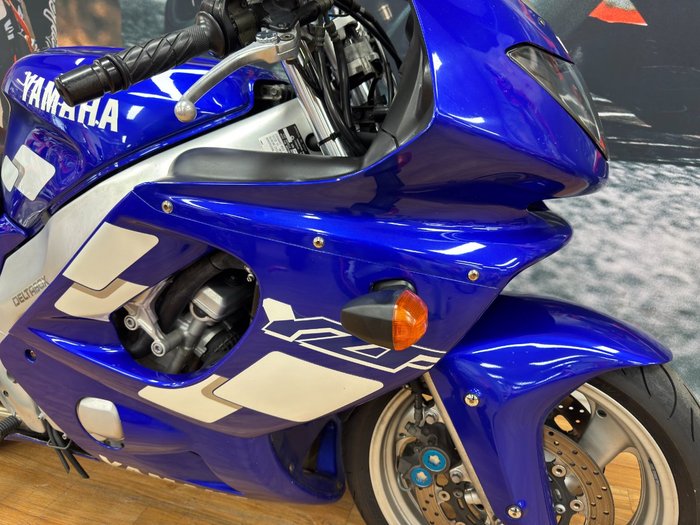 1998 Yamaha YZF600R BLUE