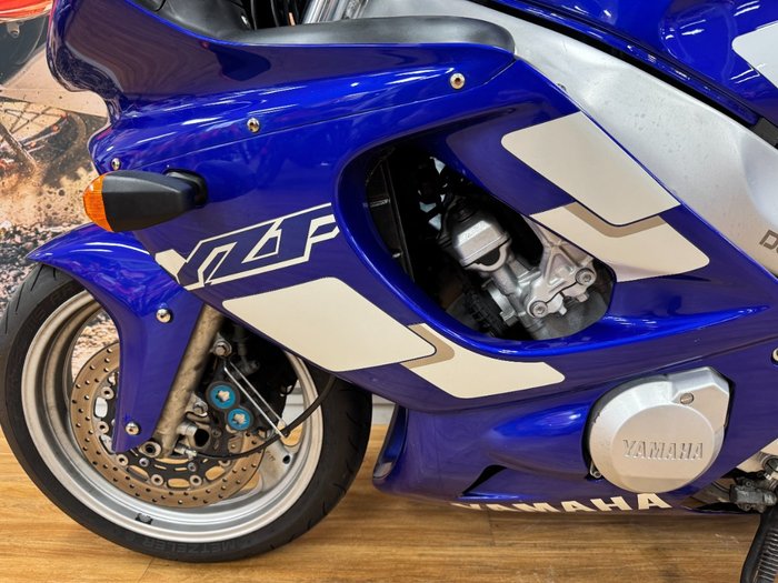 1998 Yamaha YZF600R BLUE
