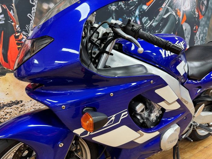 1998 Yamaha YZF600R BLUE