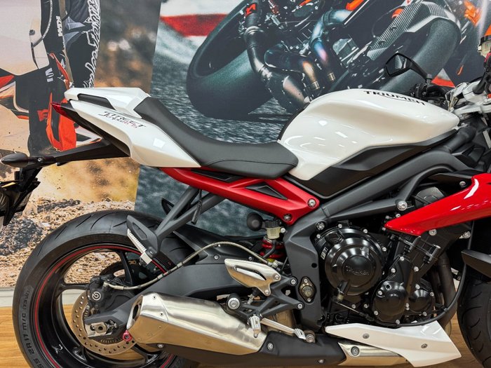 2016 Triumph STREET TRIPLE R WHITE