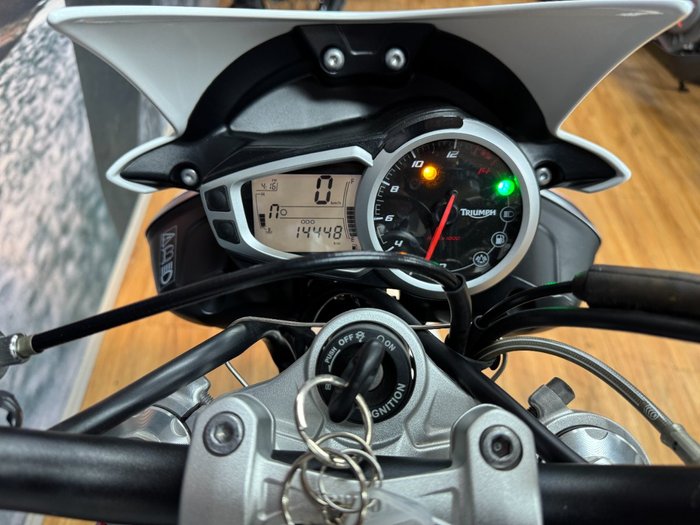 2016 Triumph STREET TRIPLE R WHITE