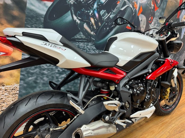 2016 Triumph STREET TRIPLE R WHITE