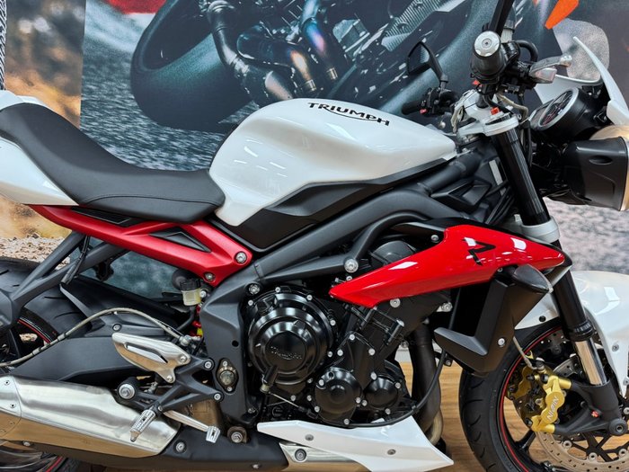 2016 Triumph STREET TRIPLE R WHITE