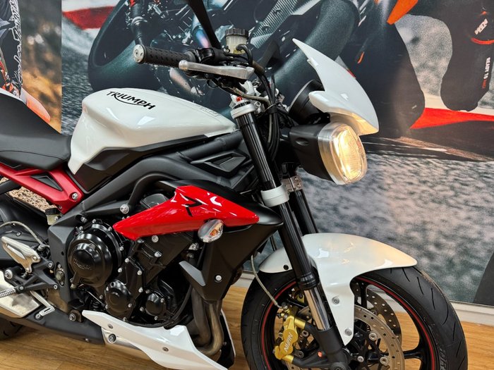 2016 Triumph STREET TRIPLE R WHITE