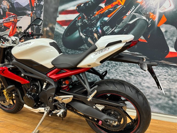 2016 Triumph STREET TRIPLE R WHITE