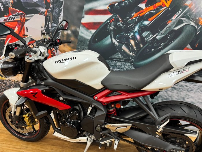 2016 Triumph STREET TRIPLE R WHITE