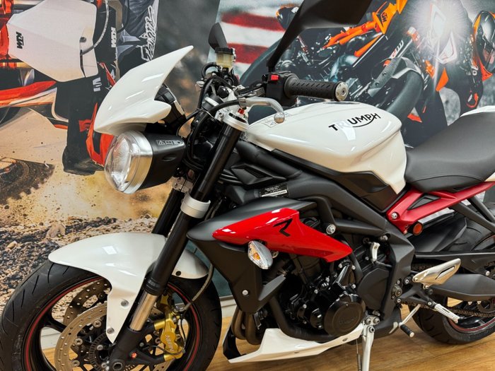 2016 Triumph STREET TRIPLE R WHITE