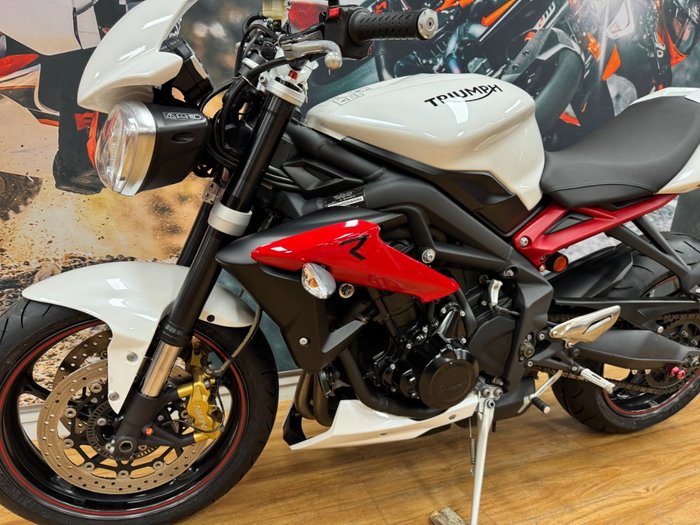 2016 Triumph STREET TRIPLE R WHITE