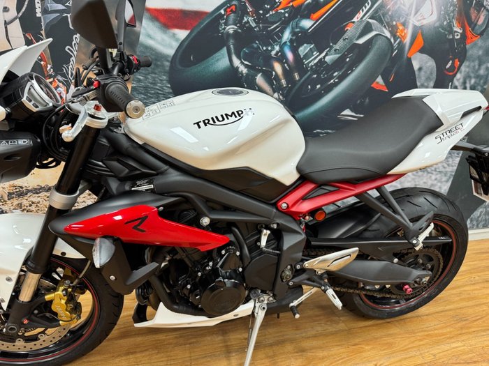 2016 Triumph STREET TRIPLE R WHITE