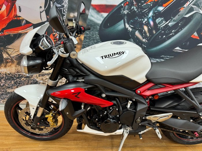 2016 Triumph STREET TRIPLE R WHITE