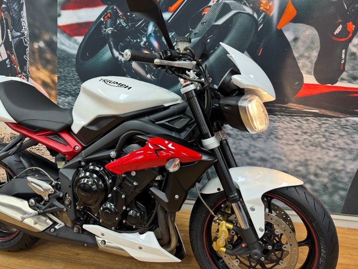 2016 Triumph STREET TRIPLE R WHITE
