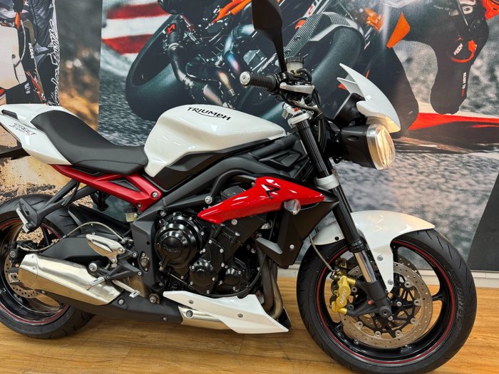 2016 Triumph STREET TRIPLE R WHITE