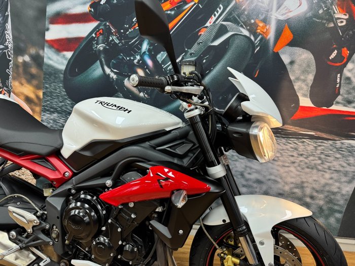 2016 Triumph STREET TRIPLE R WHITE