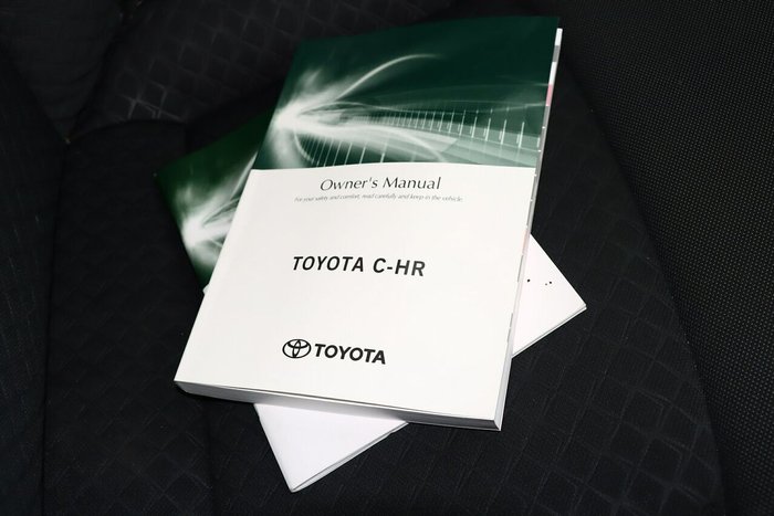 2023 Toyota C-HR GXL